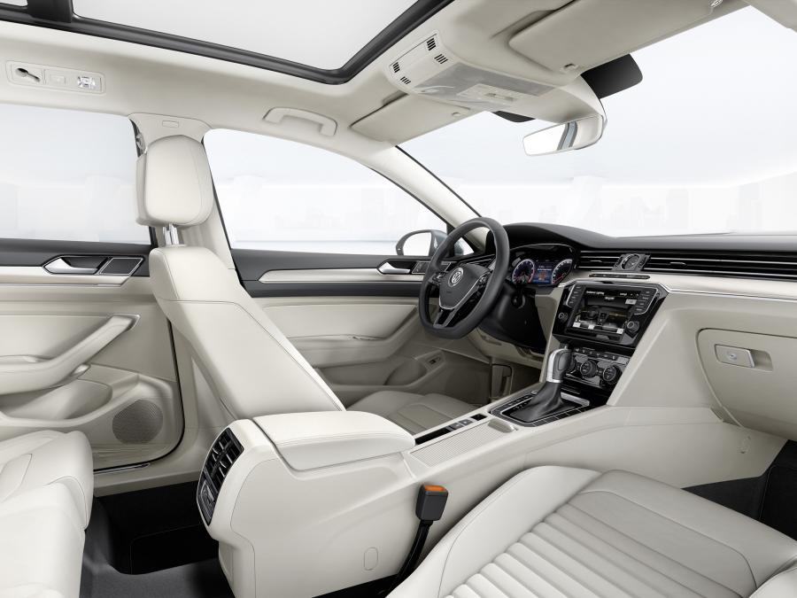  Volkswagen Passat Variant 2015 года  (фото 15 из 20)